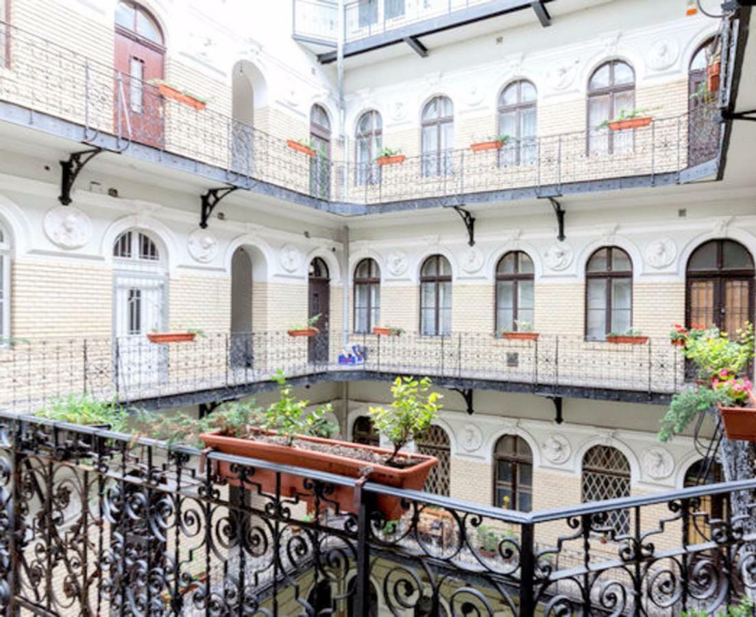 Cape Code Apartment Budapest Exterior photo